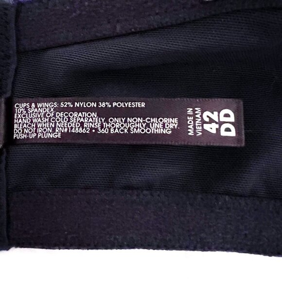 Torrid Curve Plunge 360° Back Smoothing Bra - Picture 10 of 10